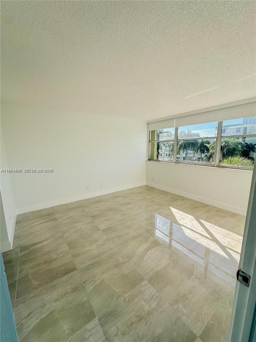 16546 NE 26th Ave # 4J, North Miami Beach FL 33160 — 12