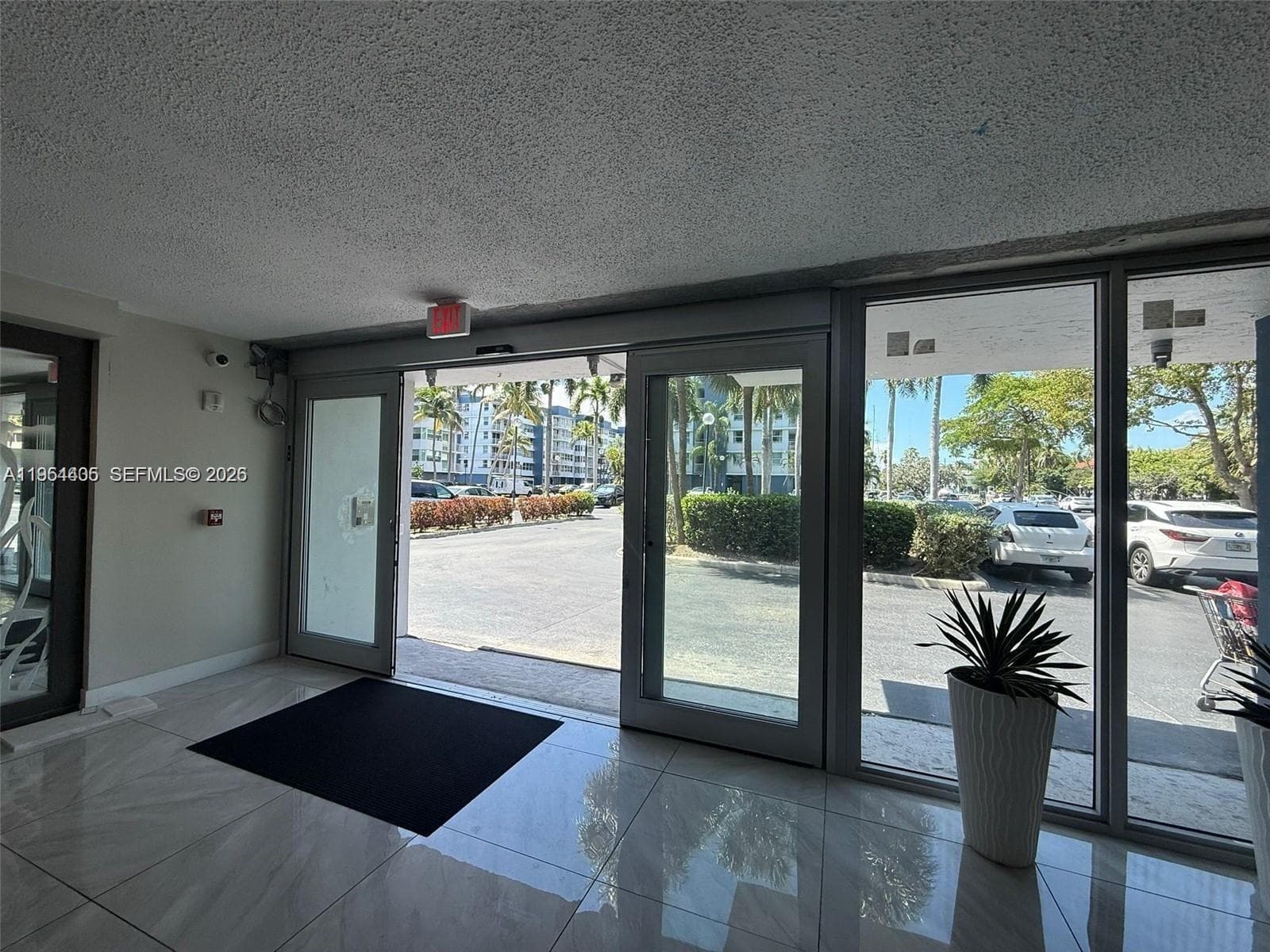 16546 NE 26th Ave # 4J, North Miami Beach FL 33160 — 1