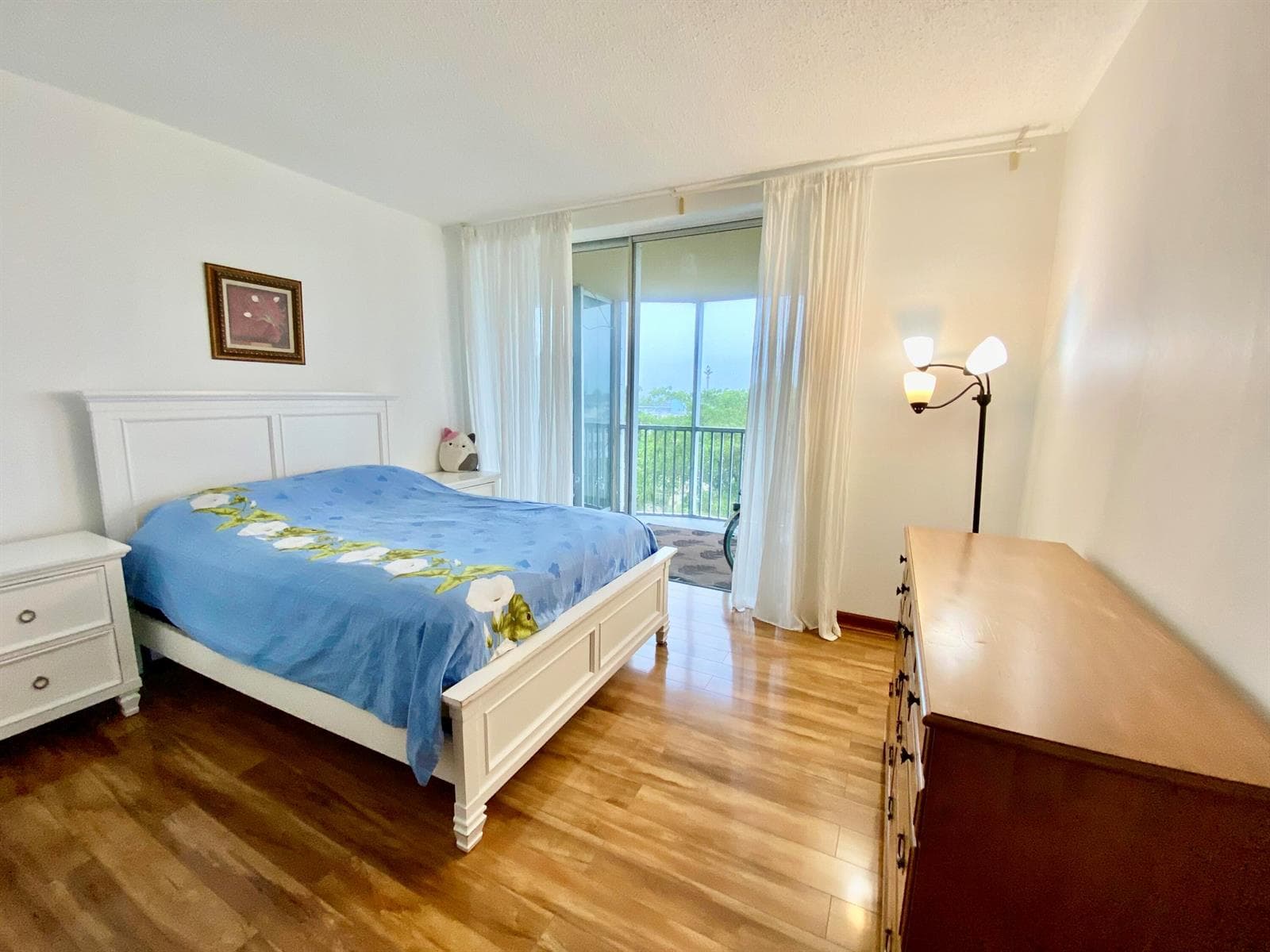 1750 NE 191st Street Apt 600, North Miami Beach FL 33179 — 31