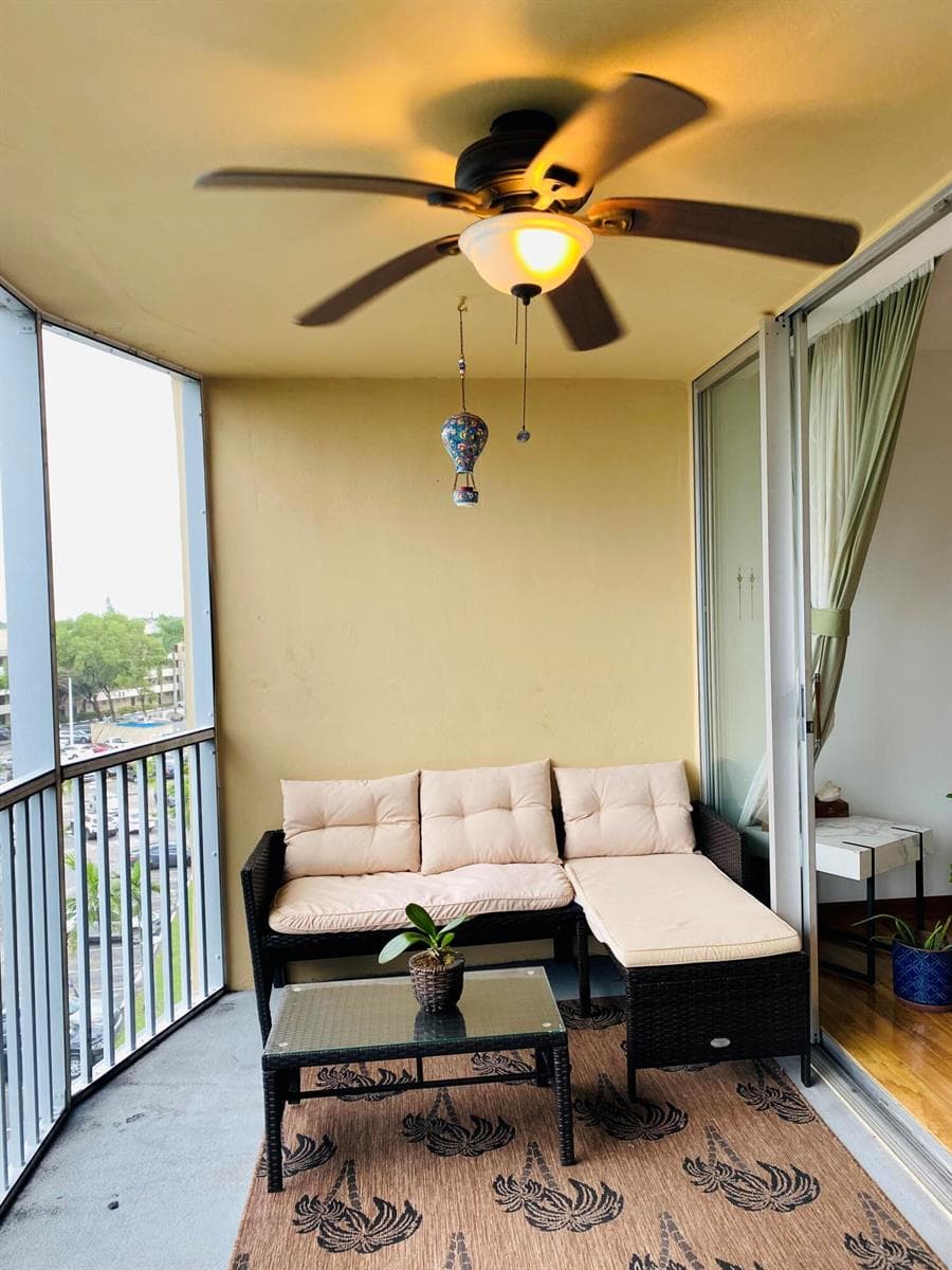 1750 NE 191st Street Apt 600, North Miami Beach FL 33179 — 39