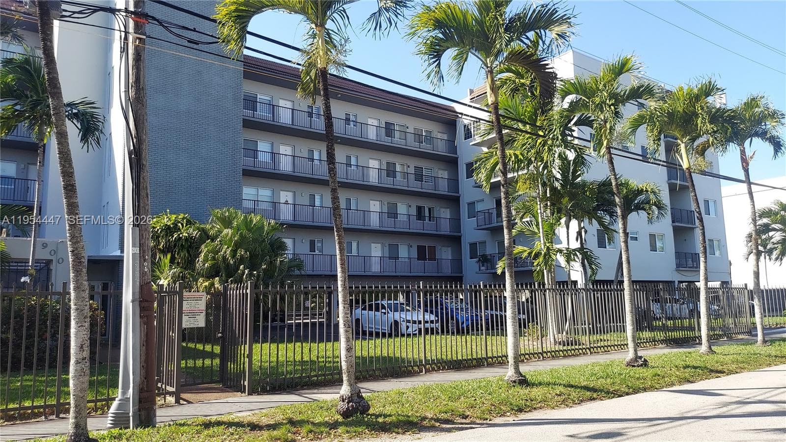 900 SW 84th Ave # 301E, Miami FL 33144 — 1