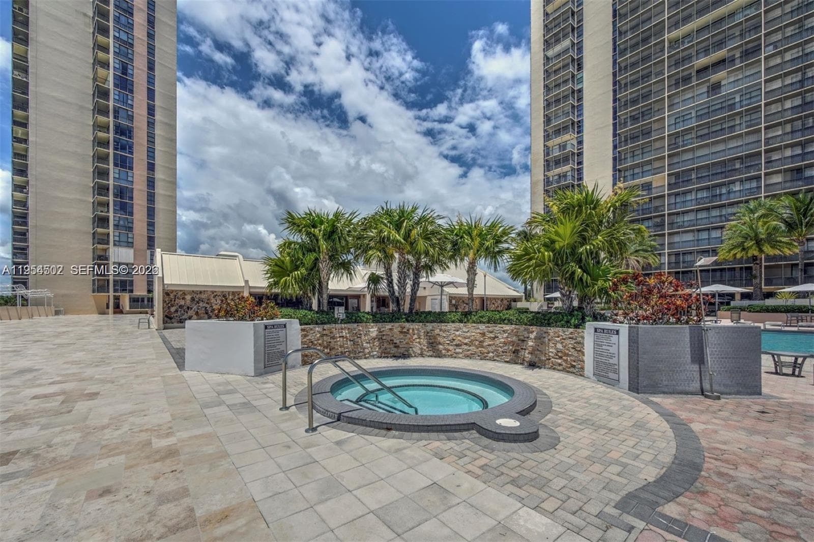 20379 W Country Club Dr # 1433, Aventura FL 33180 — 25