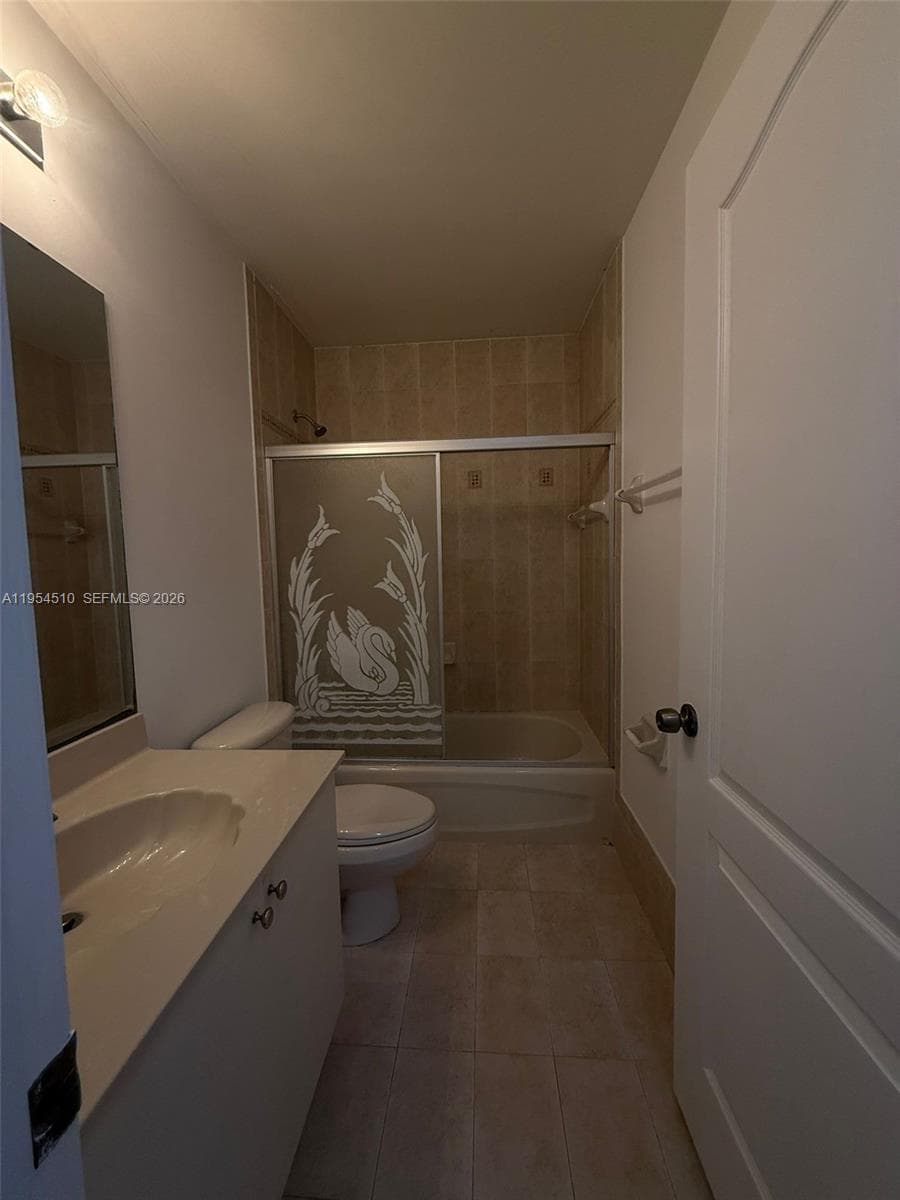 17640 NW 73rd Ave # 19, Hialeah FL 33015 — 2