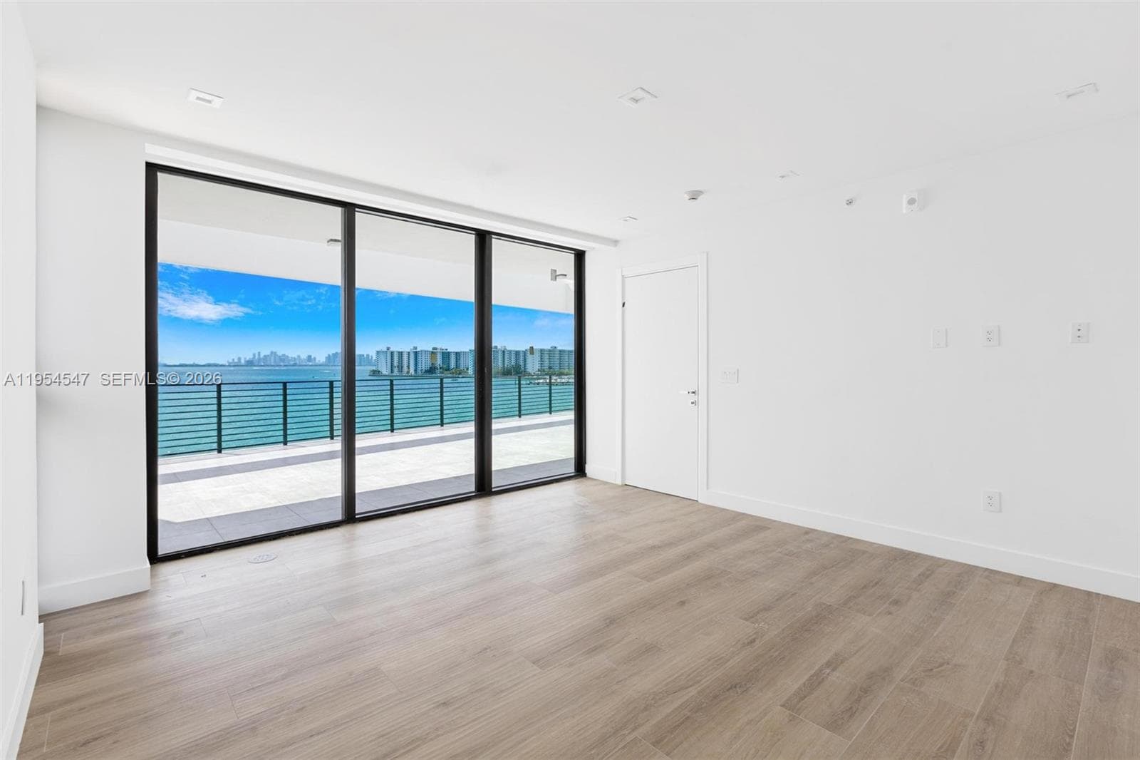 1930 Bay Dr Second Level Un # 1, Miami Beach FL 33141 — 2