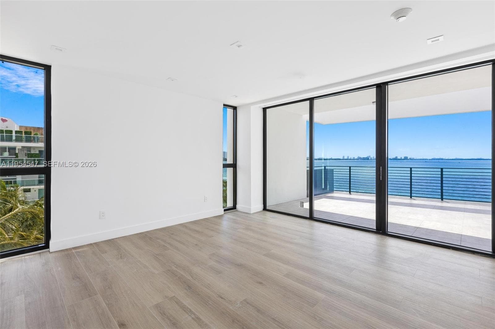 1930 Bay Dr Second Level Un # 1, Miami Beach FL 33141 — 4