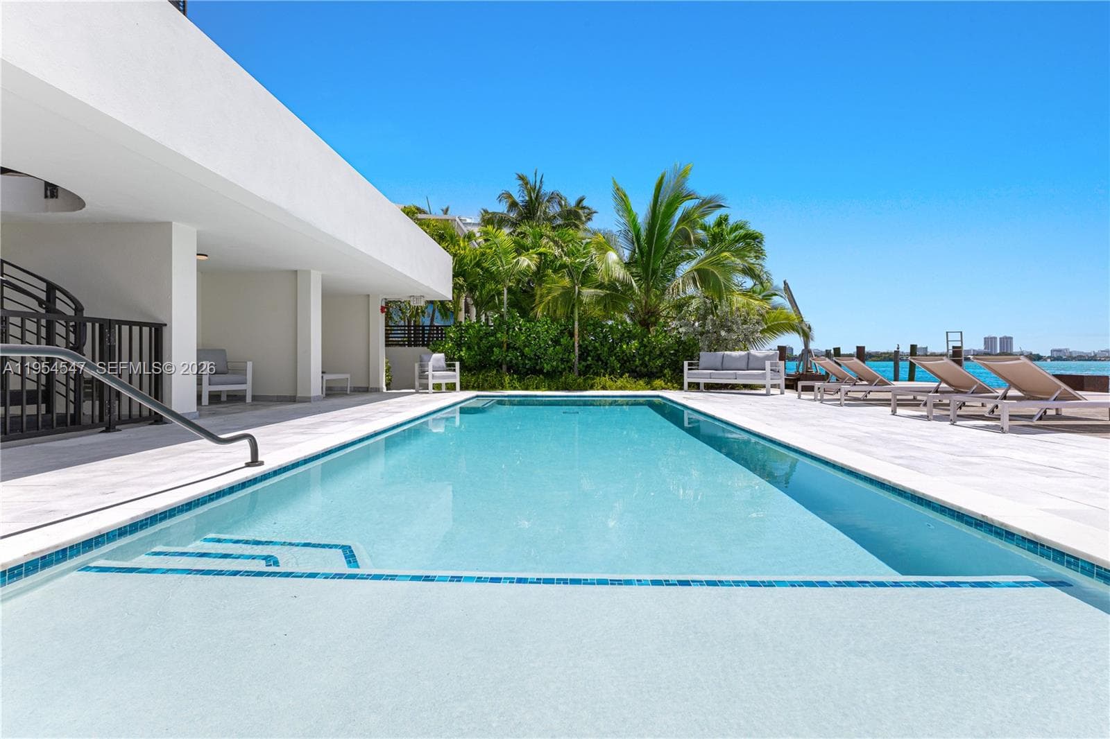 1930 Bay Dr Second Level Un # 1, Miami Beach FL 33141 — 21