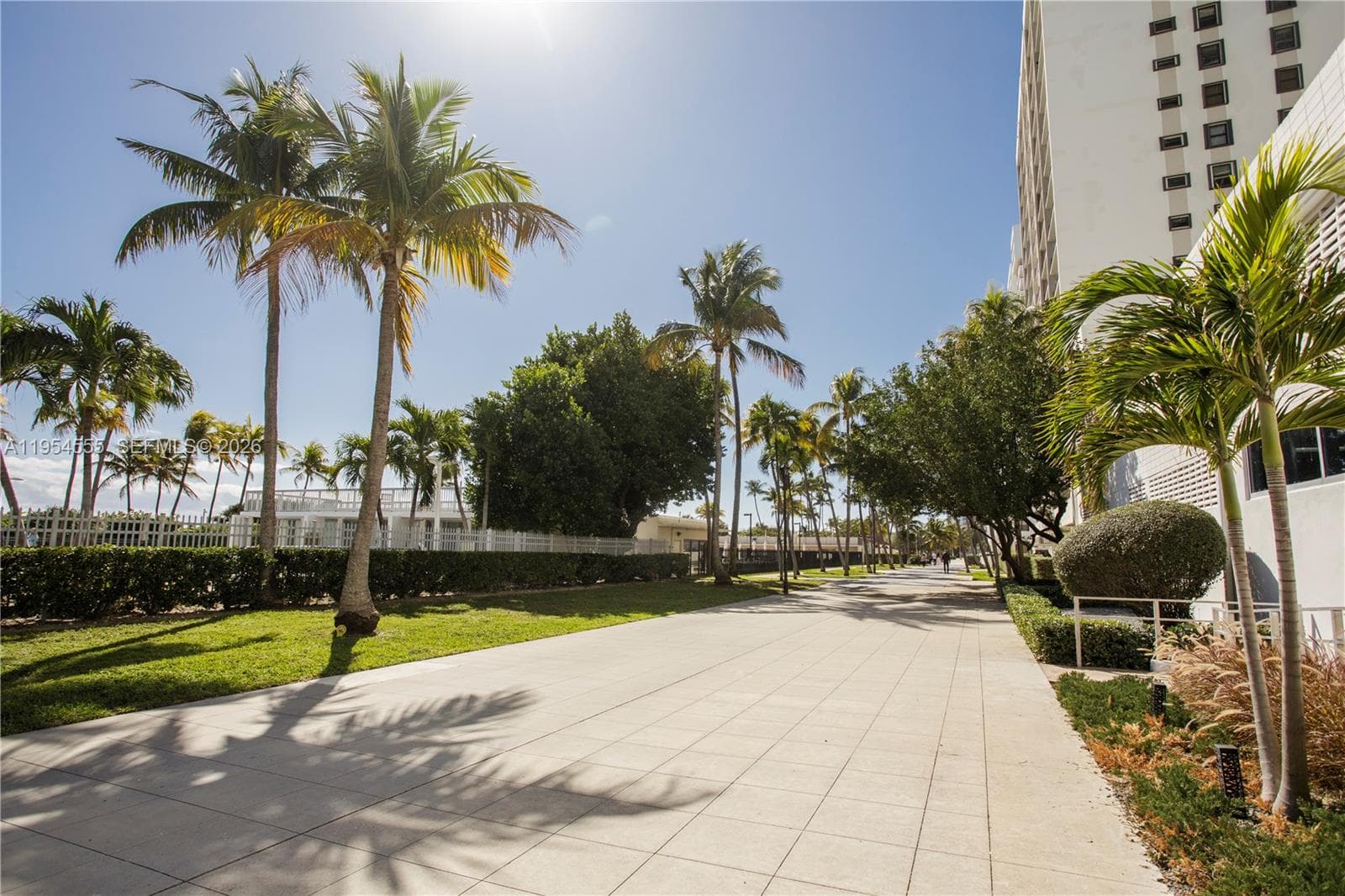 2655 Collins Ave, Miami Beach FL 33140 — 36