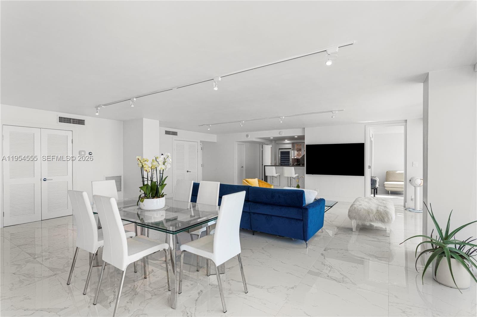 2655 Collins Ave, Miami Beach FL 33140 — 14
