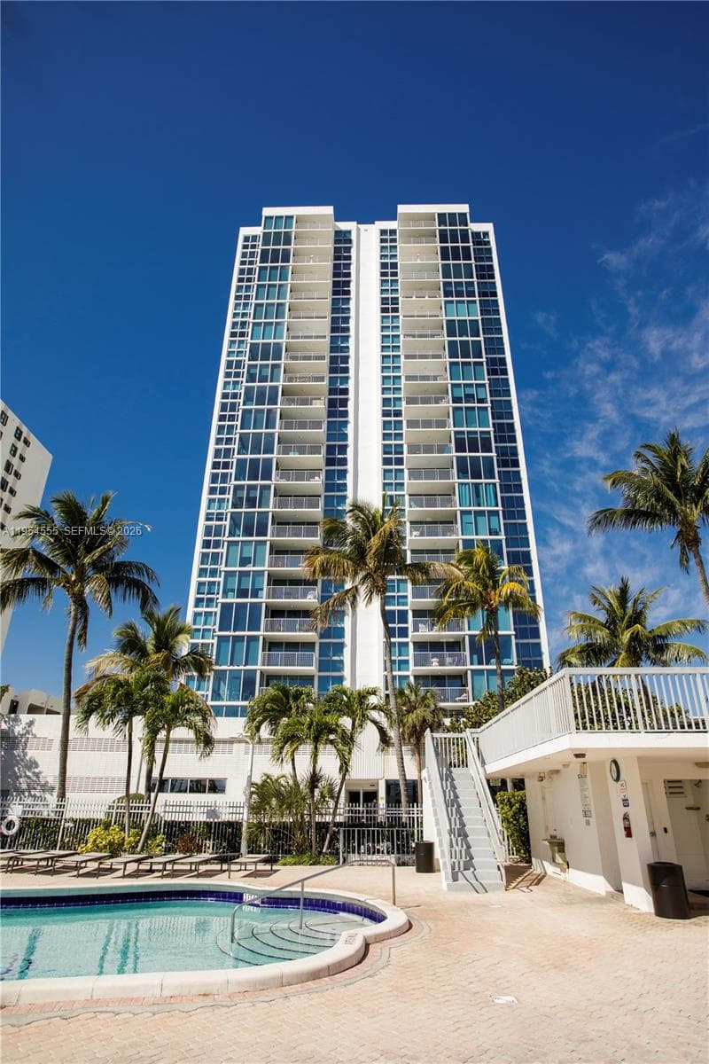 2655 Collins Ave, Miami Beach FL 33140 — 35