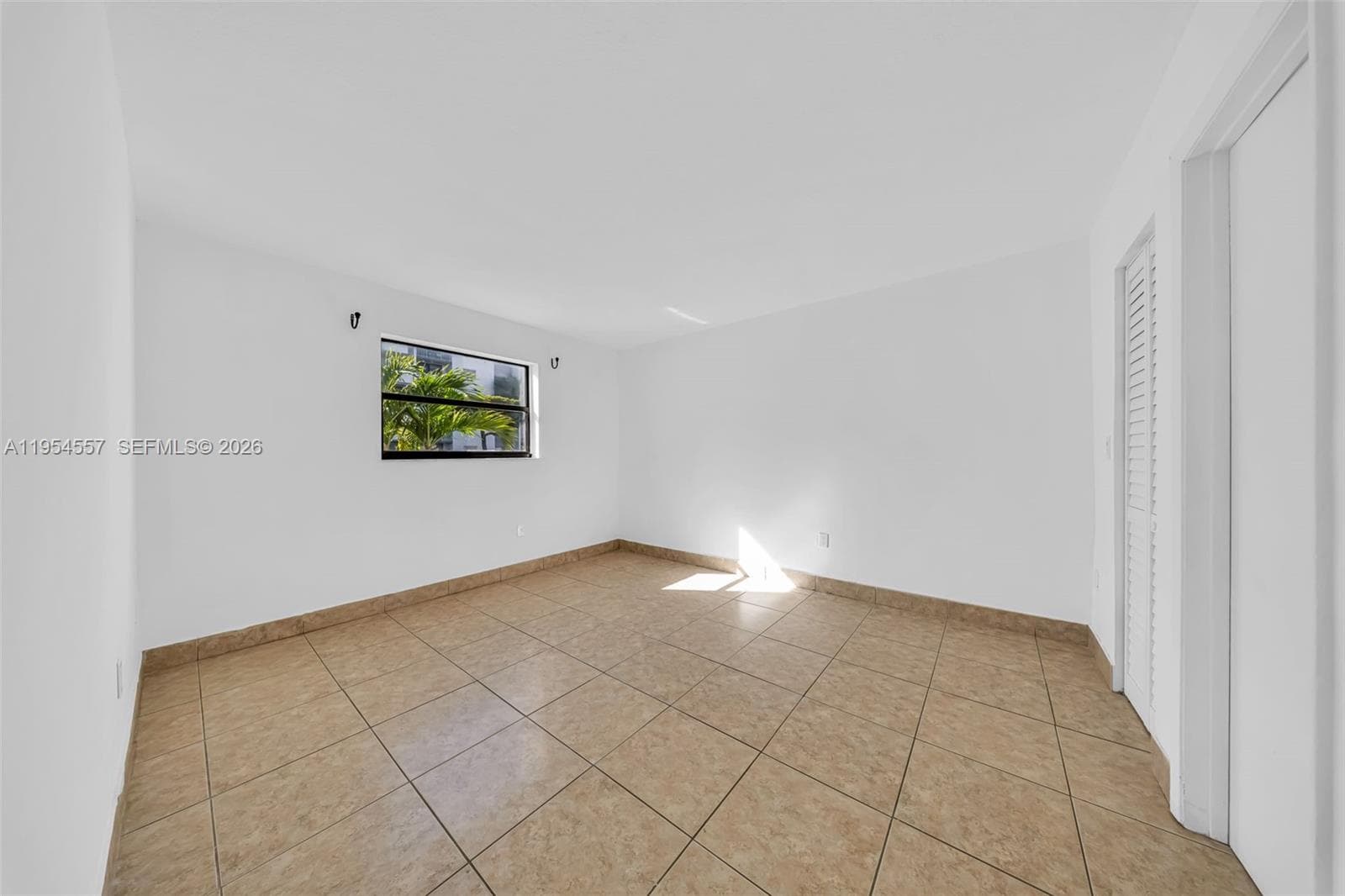 8145 NW 7th St # 111, Miami FL 33126 — 16