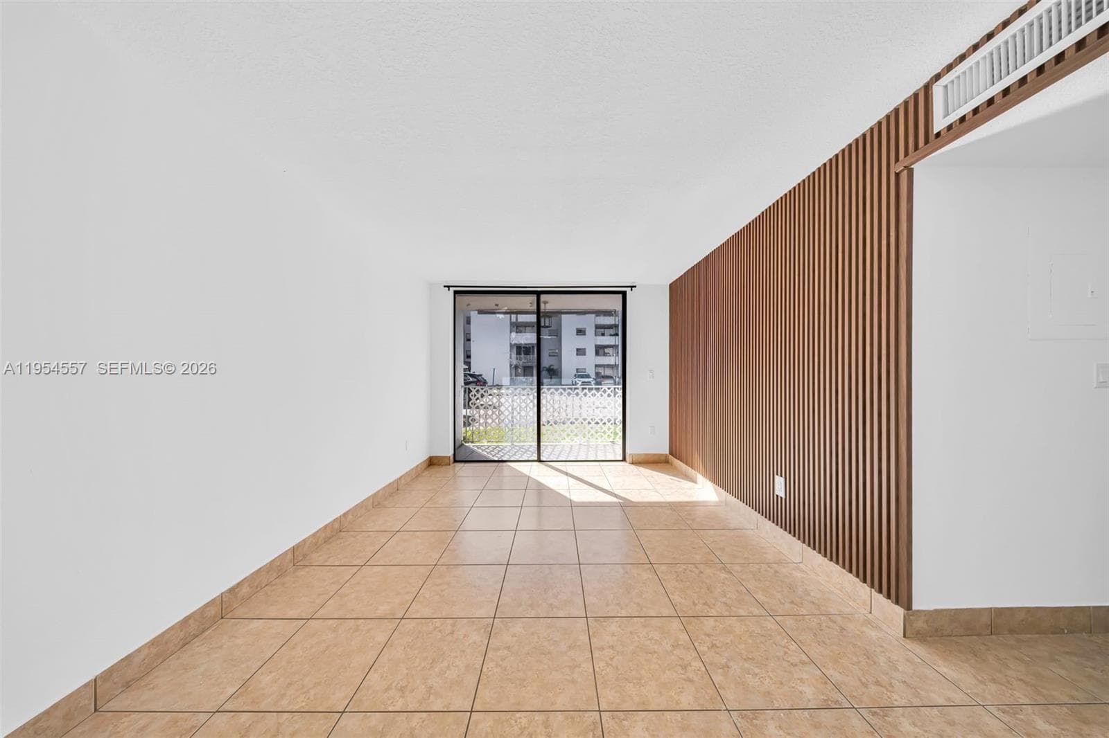8145 NW 7th St # 111, Miami FL 33126 — 20