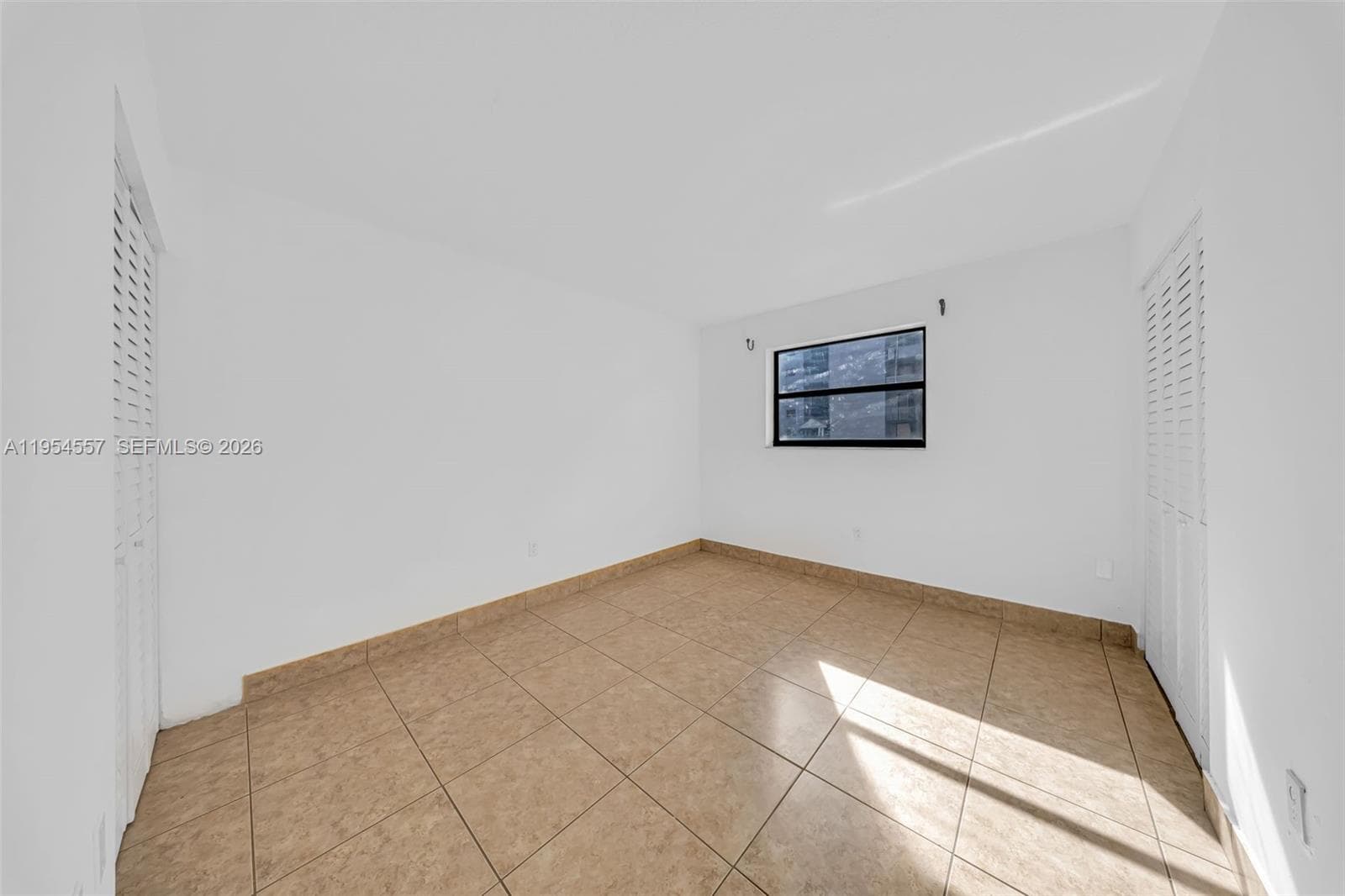 8145 NW 7th St # 111, Miami FL 33126 — 14
