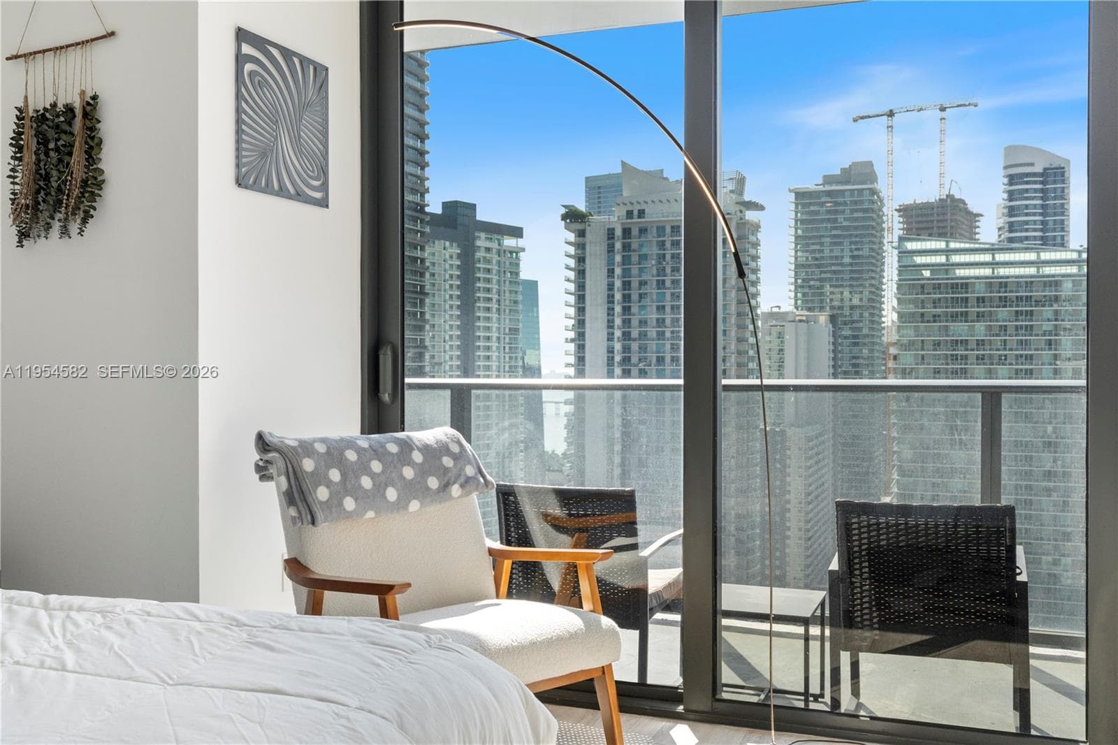 55 SW 9th St # 3005, Miami FL 33130 — 17
