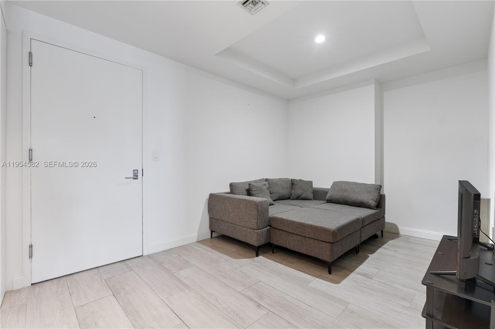 55 SW 9th St # 3005, Miami FL 33130 — 9
