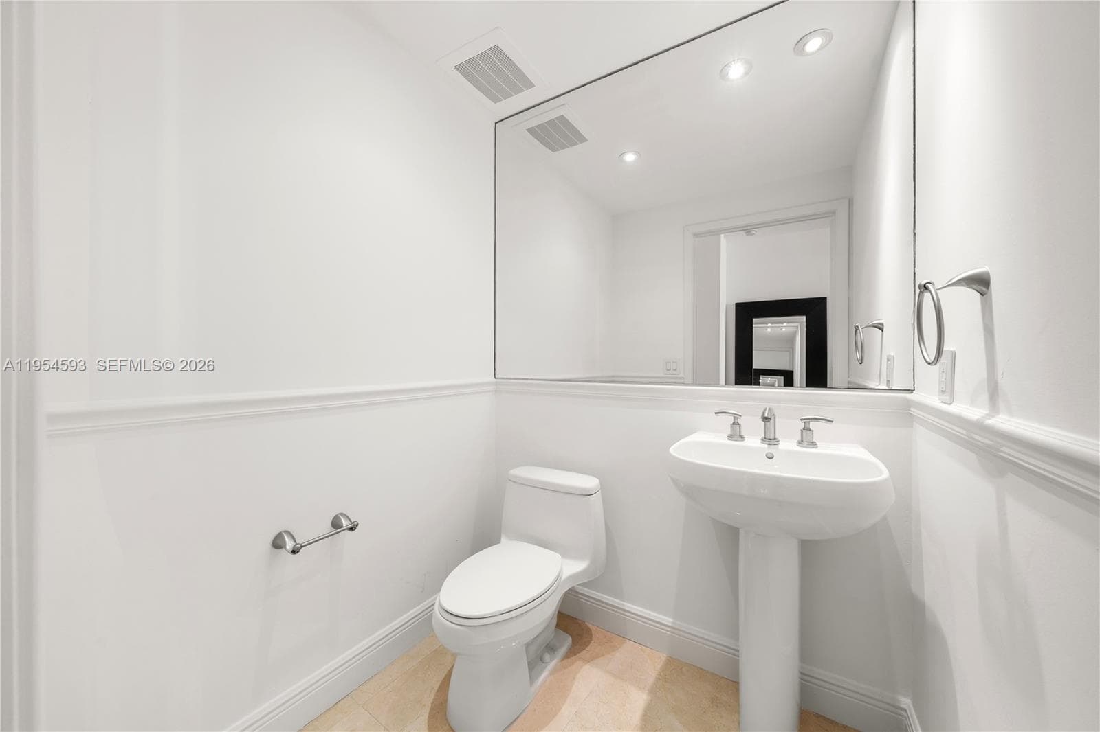 901 Brickell Key Blvd # 3706, Miami FL 33131 — 25