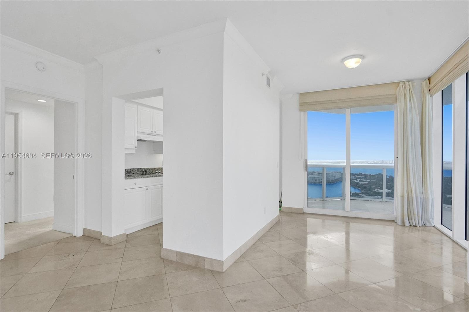 4775 Collins Ave # 3007, Miami Beach FL 33140 — 17