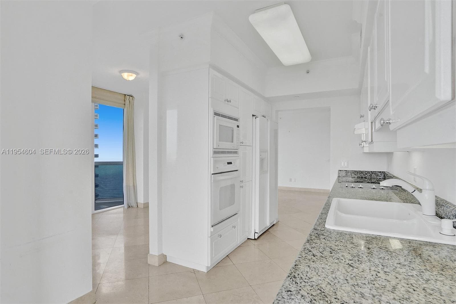 4775 Collins Ave # 3007, Miami Beach FL 33140 — 26