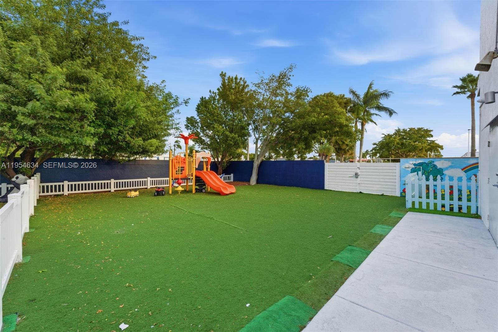 6545 NW 169th St, Hialeah FL 33015 — 9