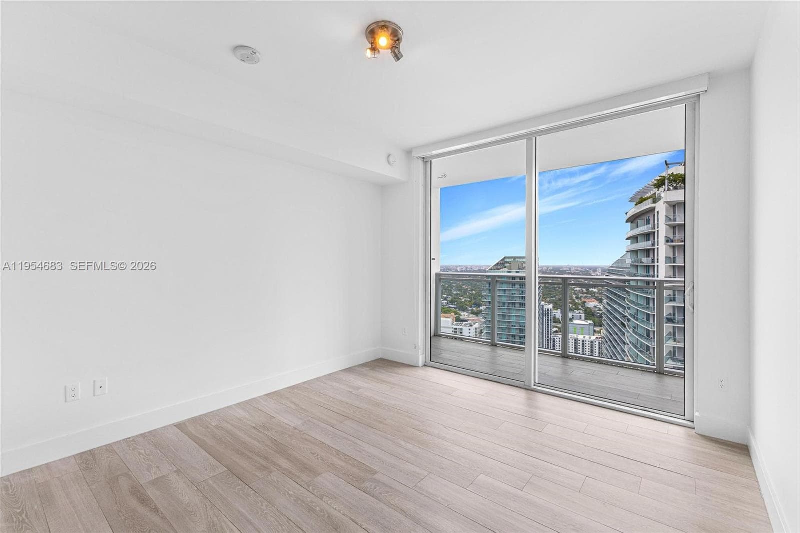 1080 Brickell Ave # 3909, Miami FL 33131 — 12