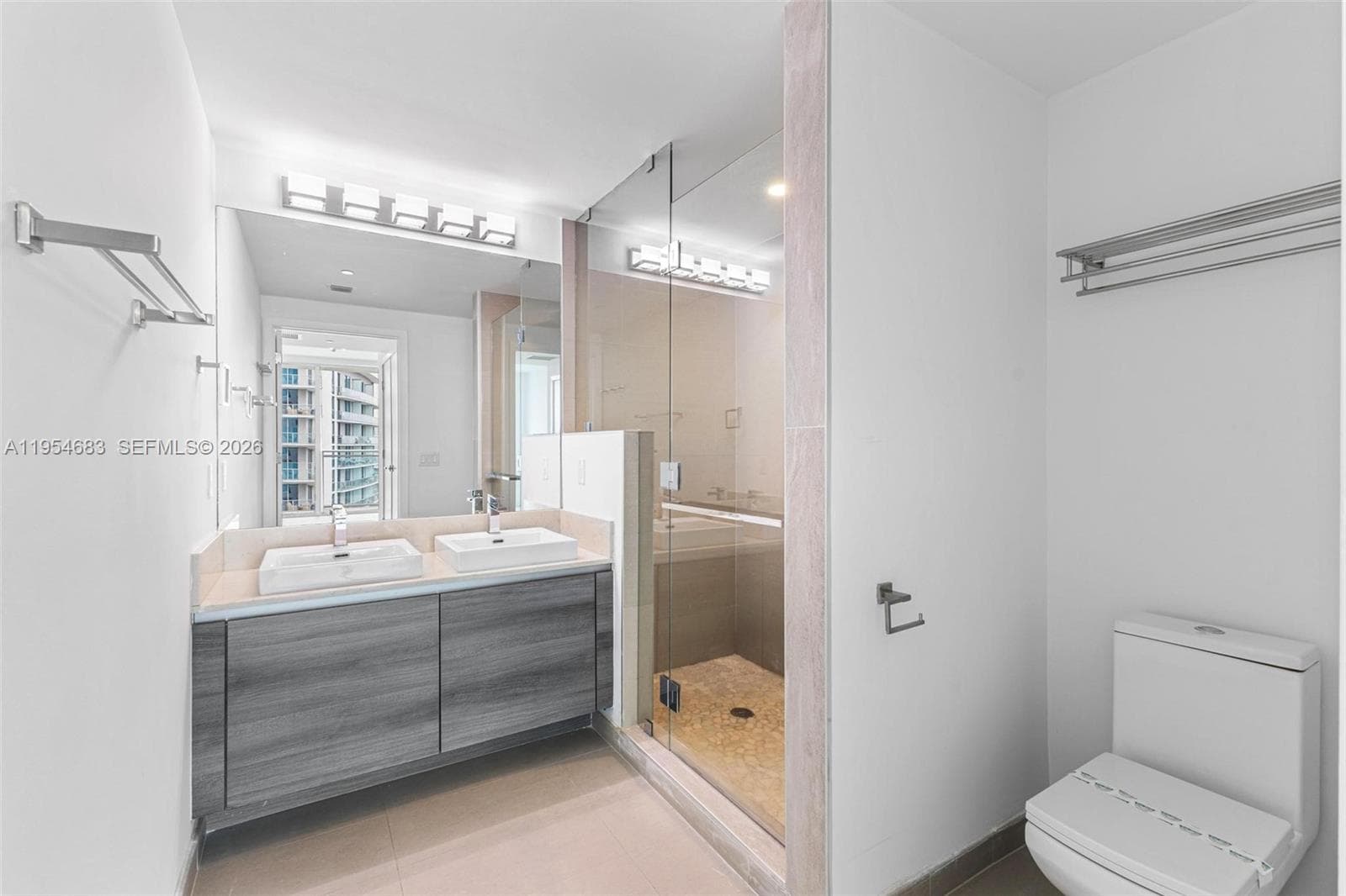 1080 Brickell Ave # 3909, Miami FL 33131 — 14