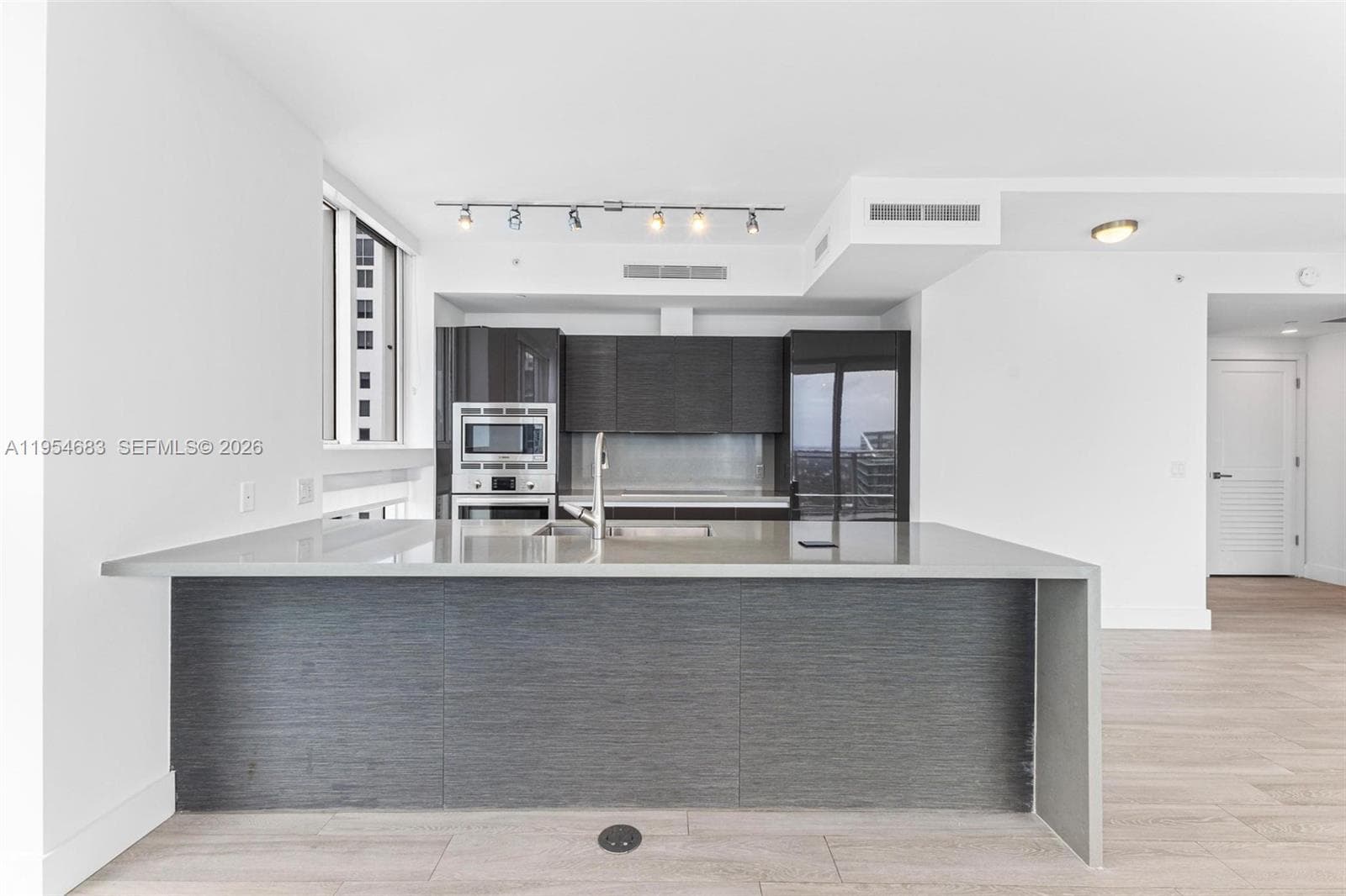 1080 Brickell Ave # 3909, Miami FL 33131 — 4