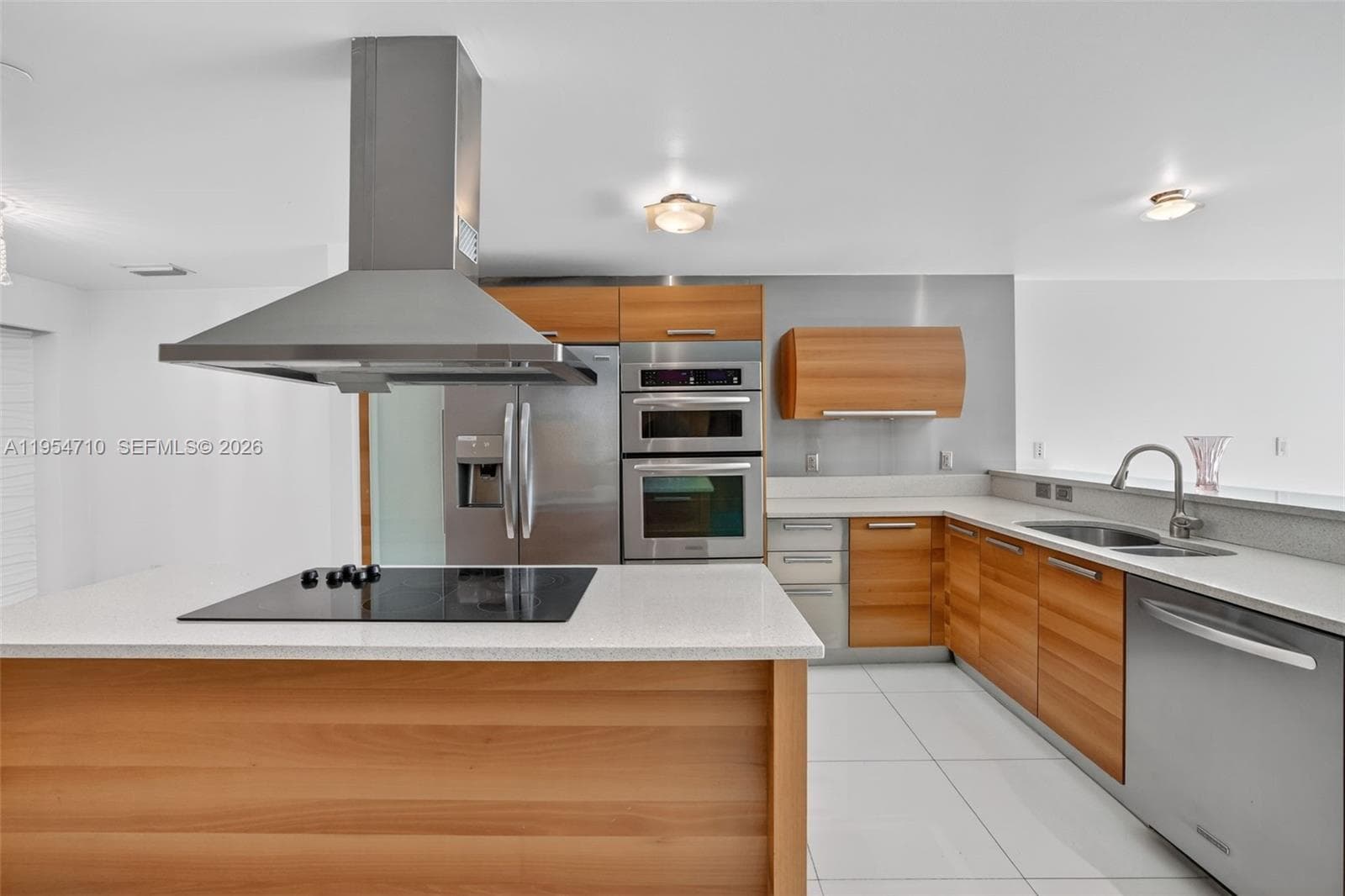 2950 NE 188th St # 302, Aventura FL 33180 — 16