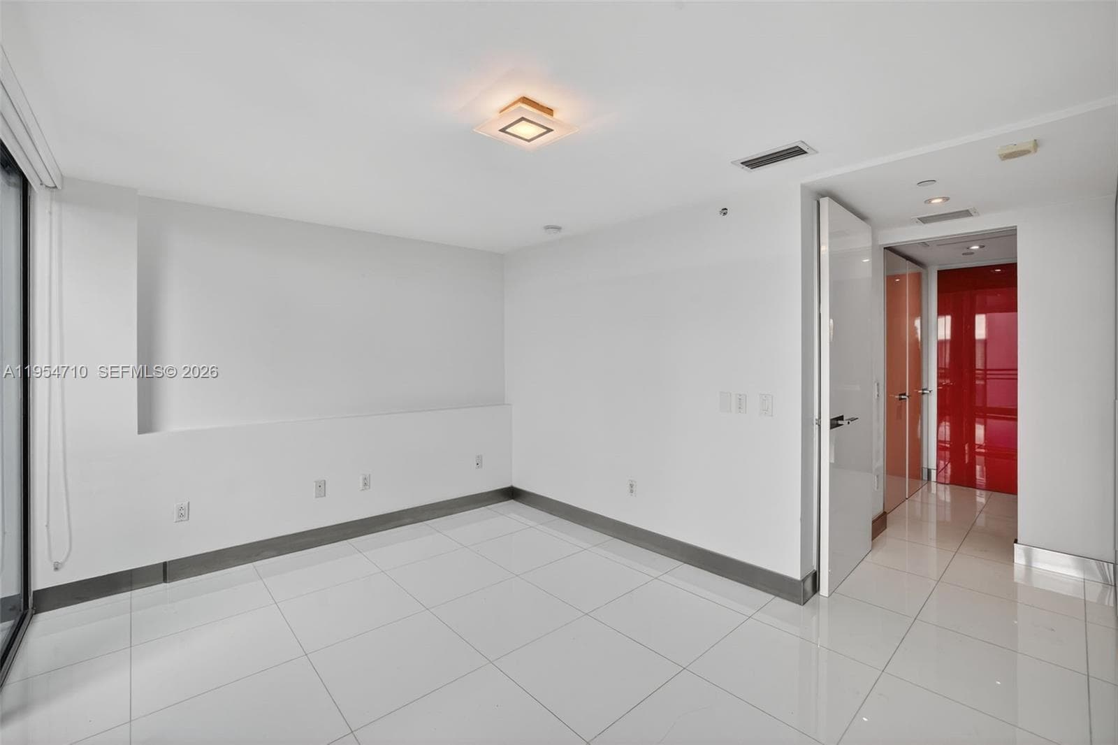 2950 NE 188th St # 302, Aventura FL 33180 — 53