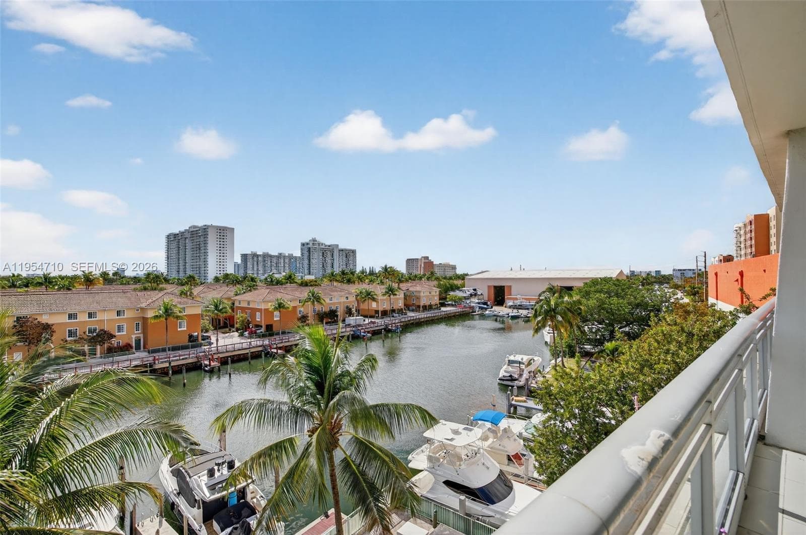 2950 NE 188th St # 302, Aventura FL 33180 — 63