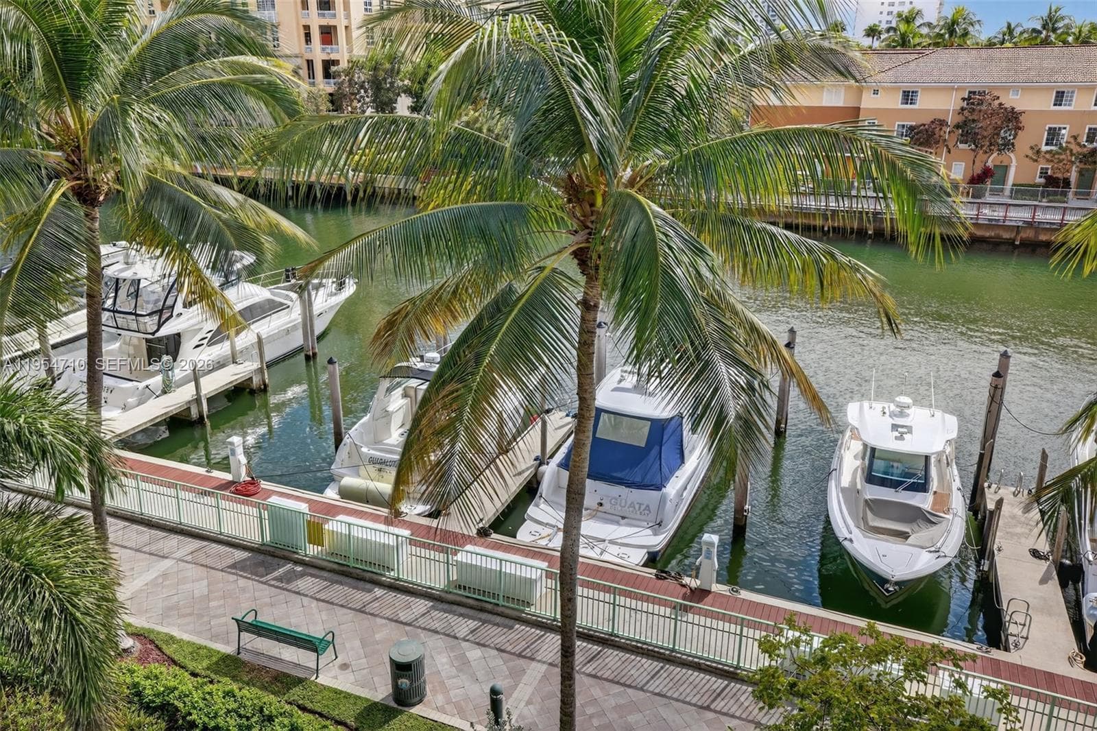 2950 NE 188th St # 302, Aventura FL 33180 — 36