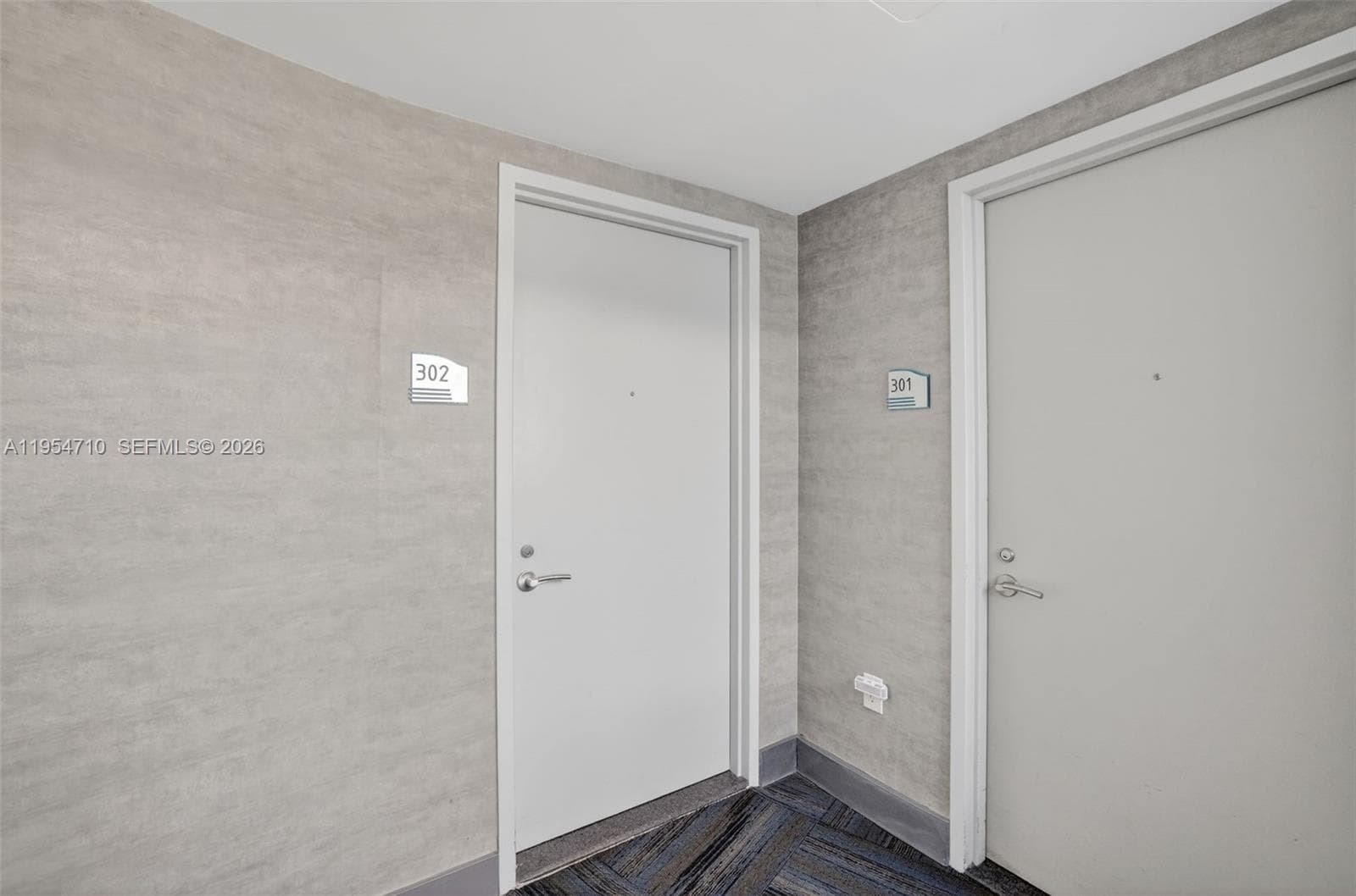 2950 NE 188th St # 302, Aventura FL 33180 — 65
