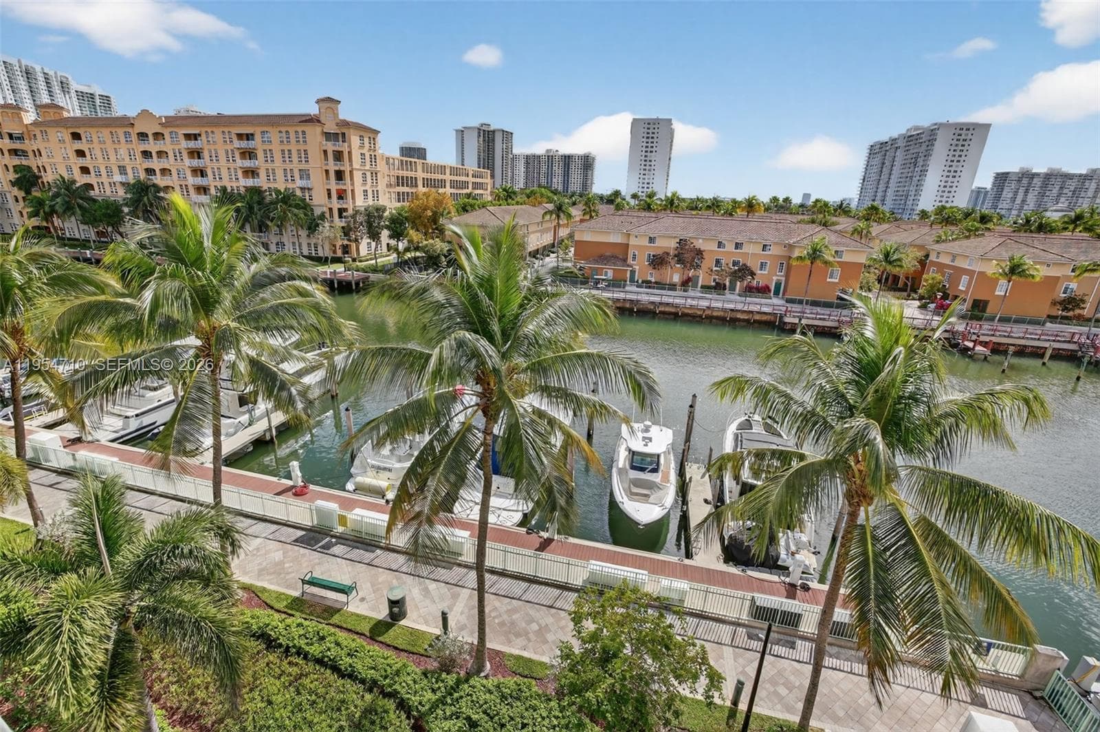 2950 NE 188th St # 302, Aventura FL 33180 — 60