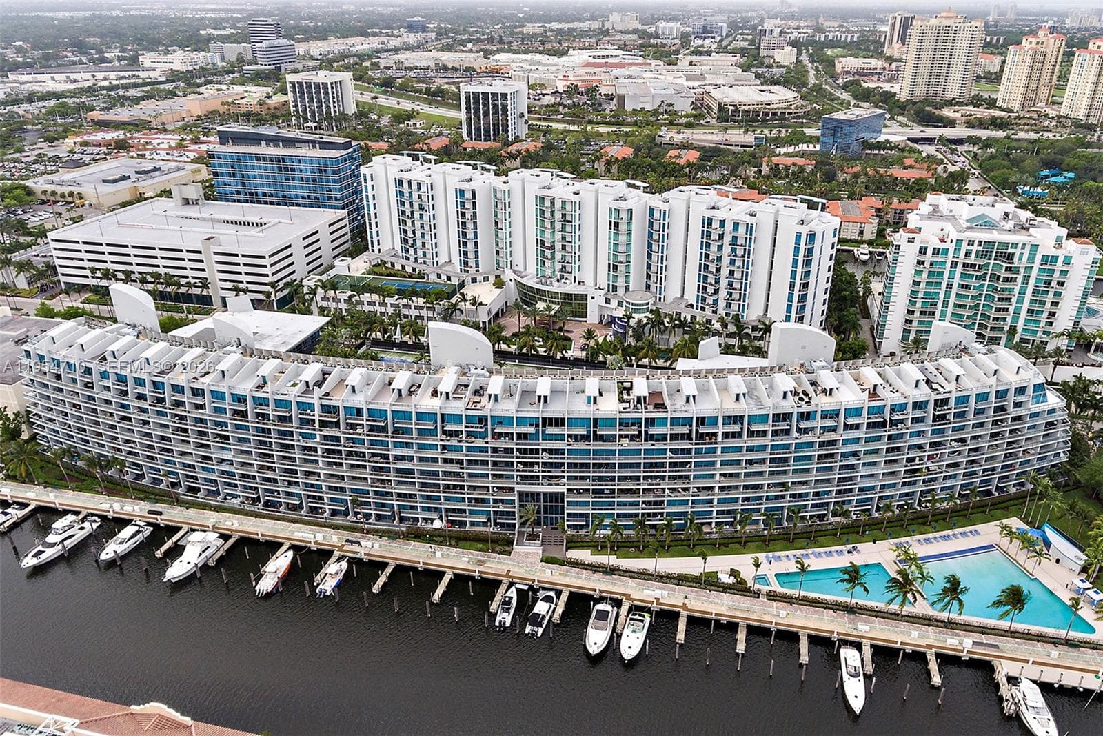2950 NE 188th St # 302, Aventura FL 33180 — 74