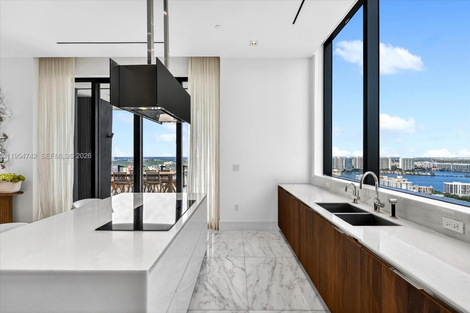 17141 Collins Ave # 2902, Sunny Isles Beach FL 33160 — 18