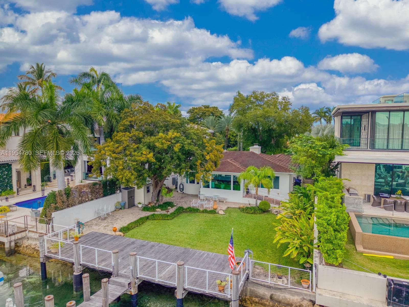 170 S Hibiscus Dr, Miami Beach FL 33139 — 5
