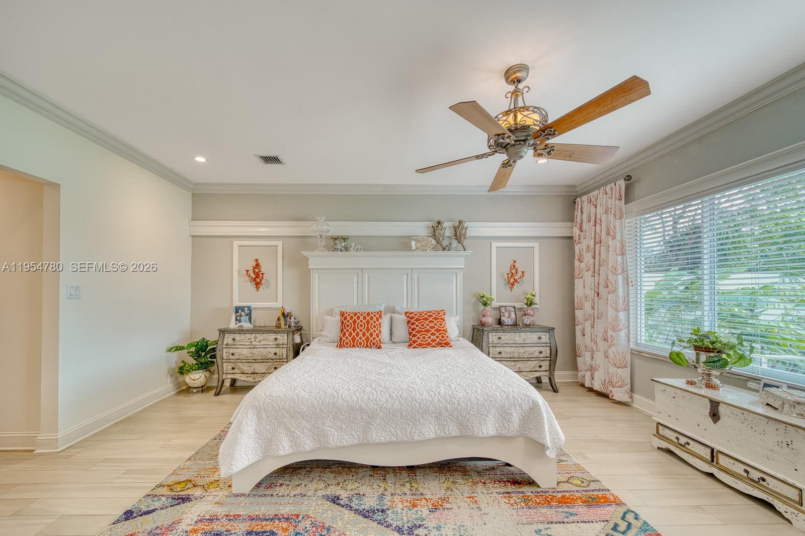 170 S Hibiscus Dr, Miami Beach FL 33139 — 24