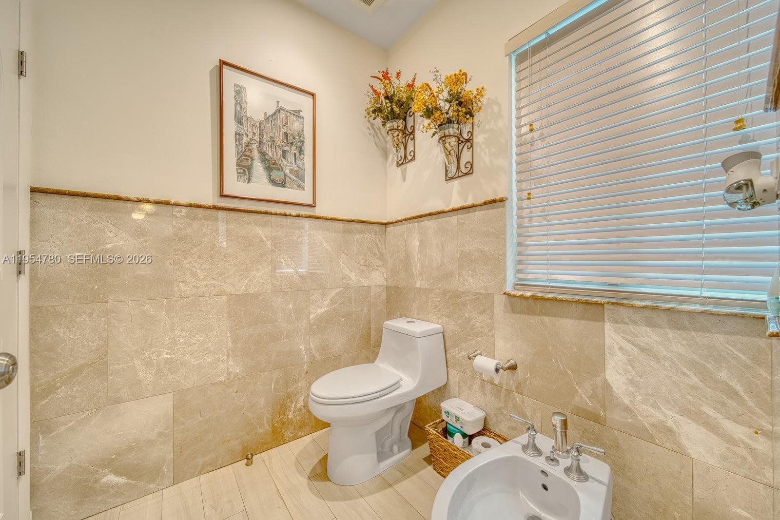 170 S Hibiscus Dr, Miami Beach FL 33139 — 30