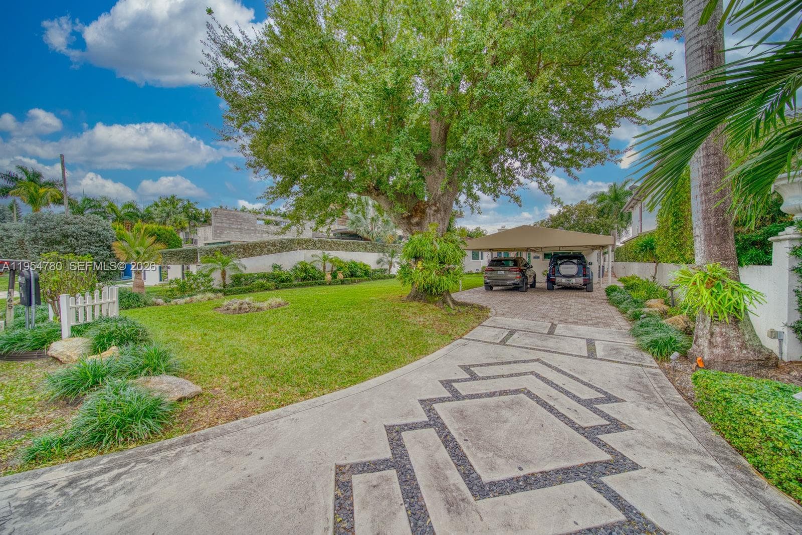 170 S Hibiscus Dr, Miami Beach FL 33139 — 10