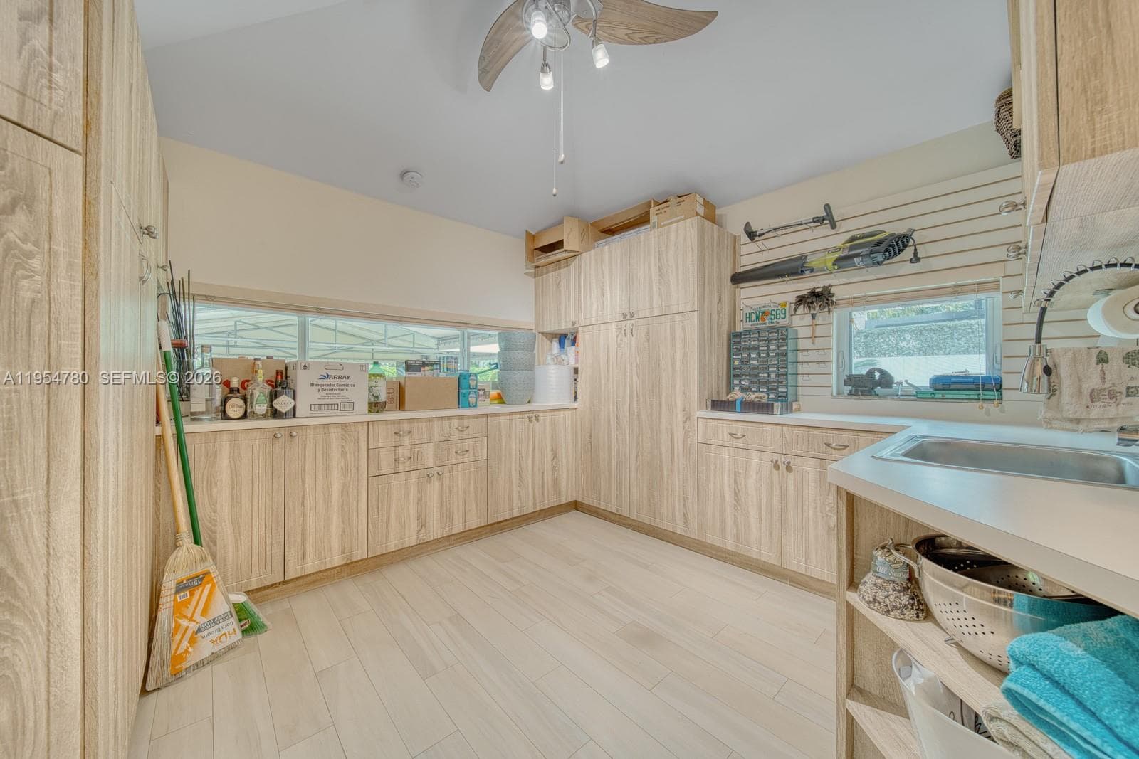 170 S Hibiscus Dr, Miami Beach FL 33139 — 39