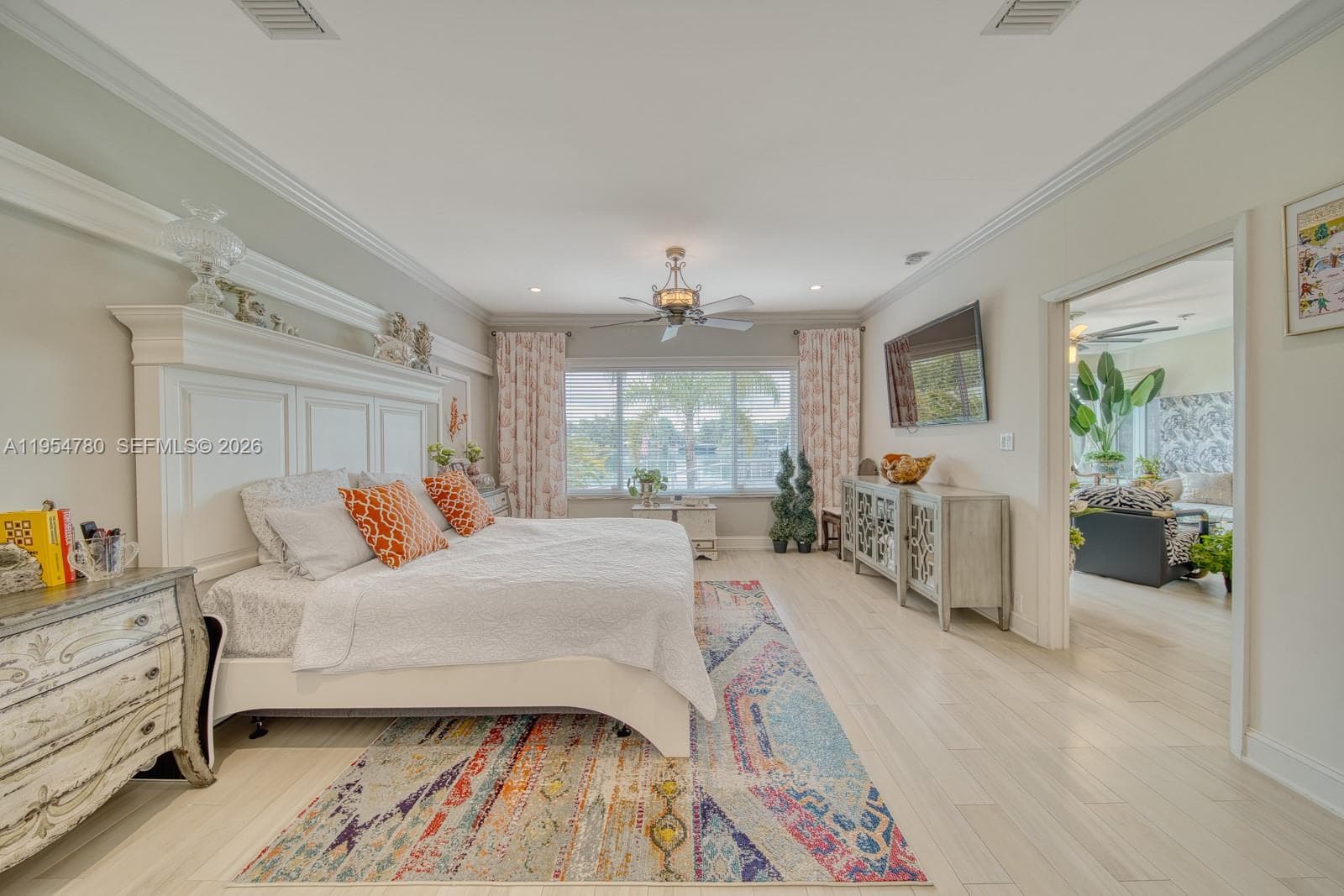 170 S Hibiscus Dr, Miami Beach FL 33139 — 25