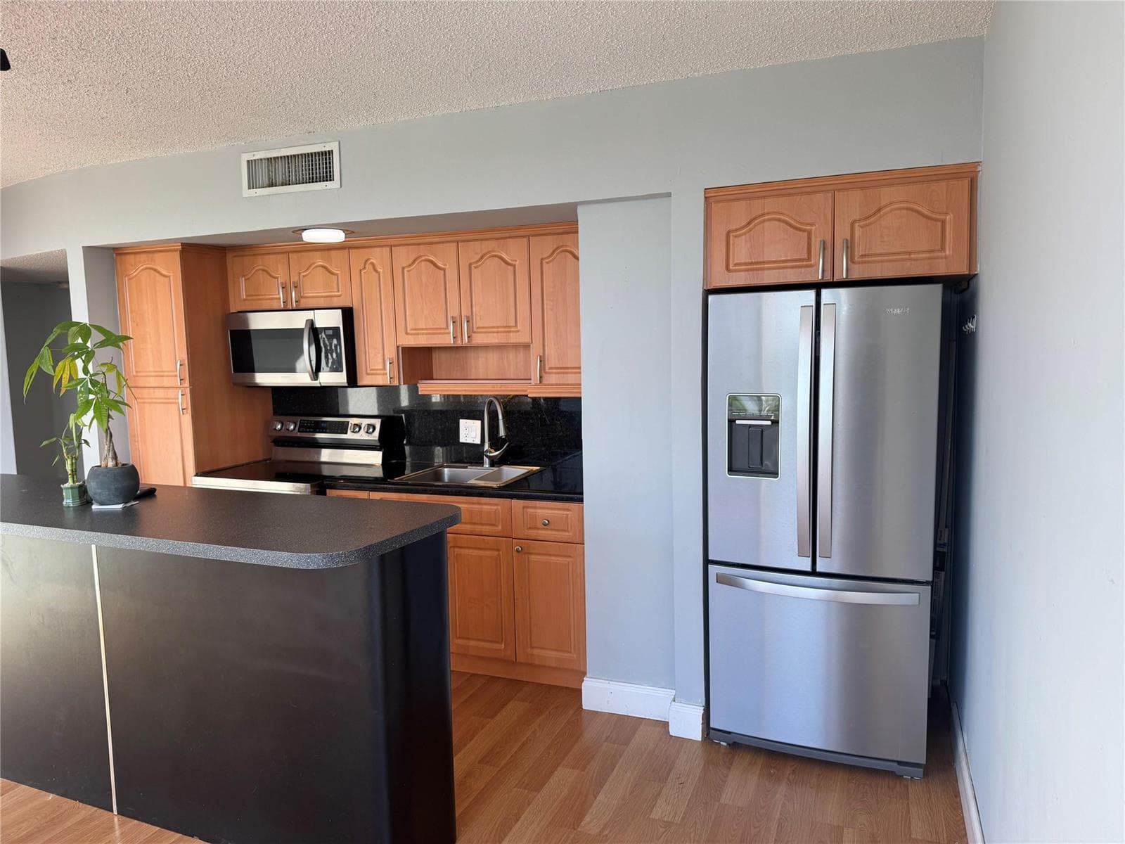 900 Bay Drive # 513, Miami Beach FL 33141 — 3