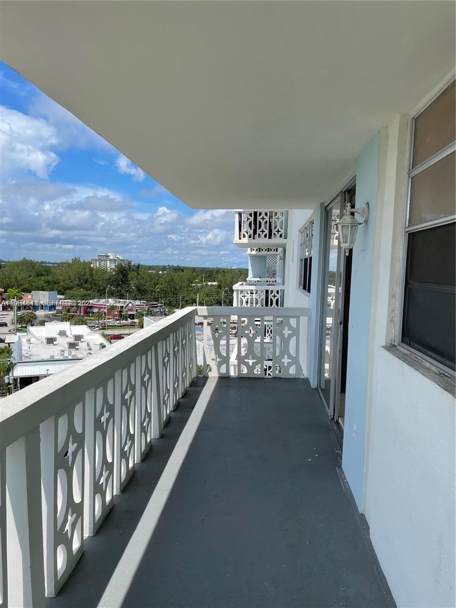 13155 Ixora Ct # 901, North Miami FL 33181 — 14