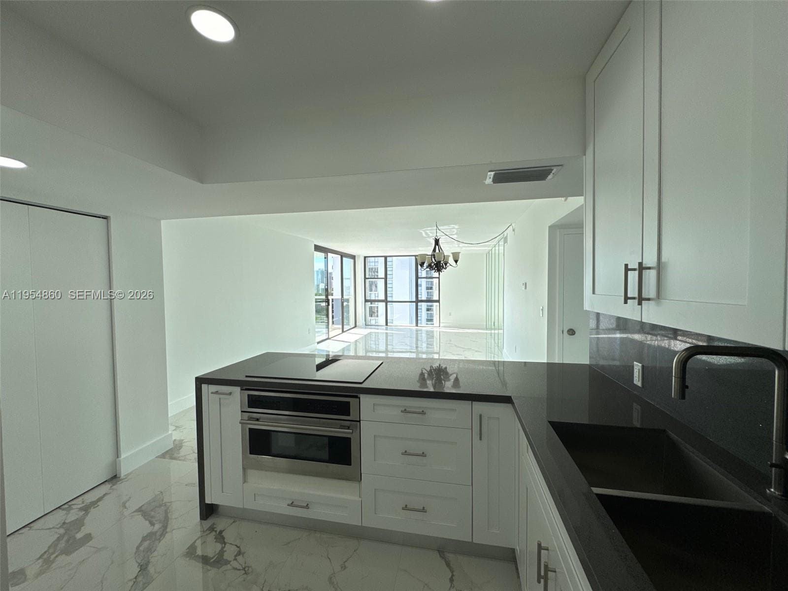 3675 N Country Club Dr # 1209, Aventura FL 33180 — 33