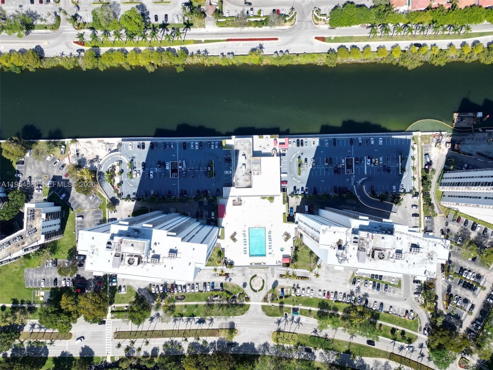 3675 N Country Club Dr # 1209, Aventura FL 33180 — 39