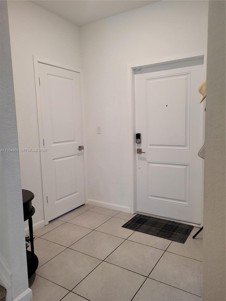 1015 SE 24th Ter # 1015, Homestead FL 33035 — 8