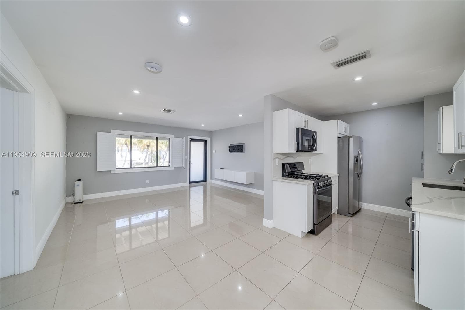 11800 SW 35th St, Miami FL 33175 — 16