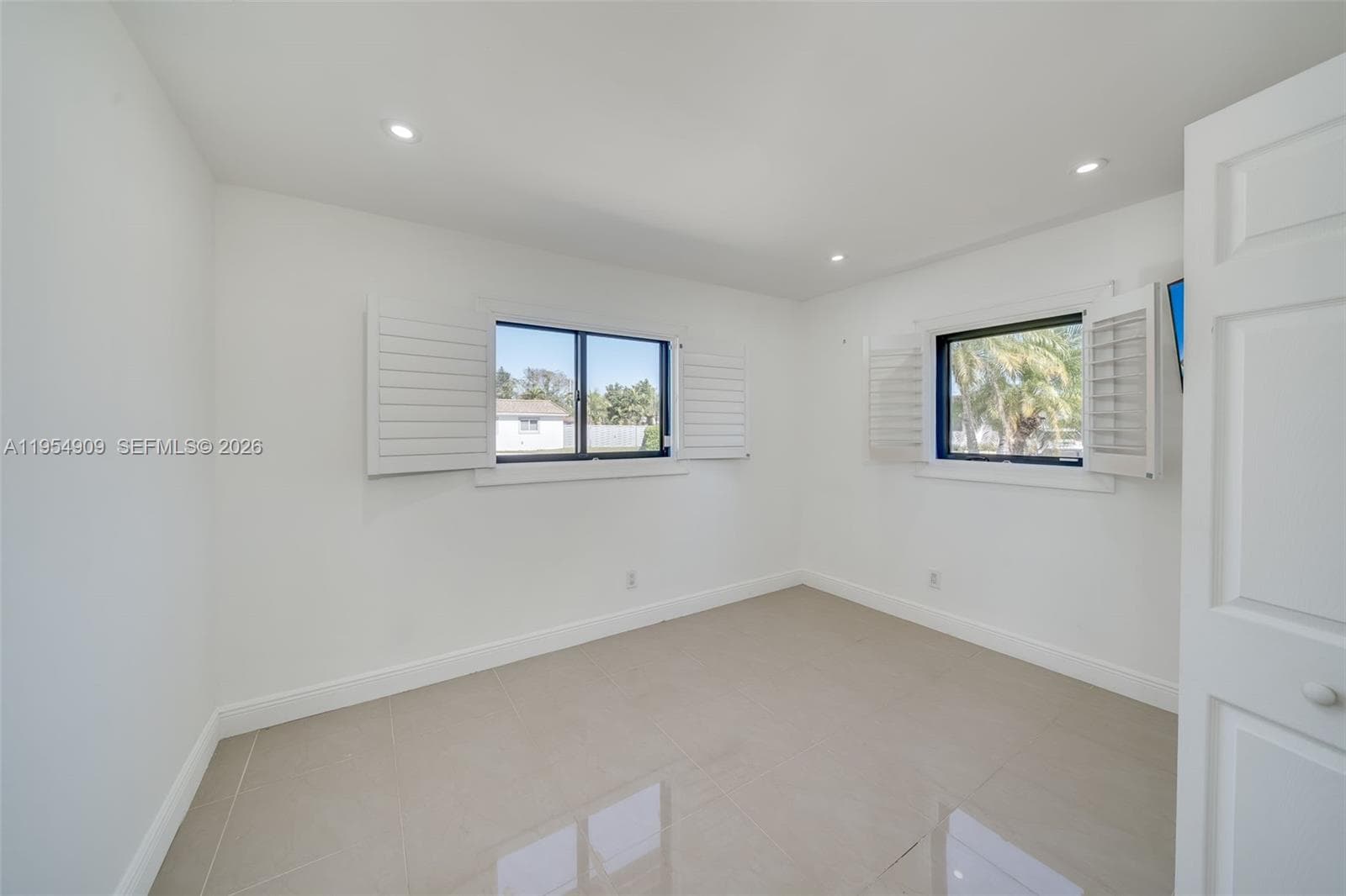 11800 SW 35th St, Miami FL 33175 — 35