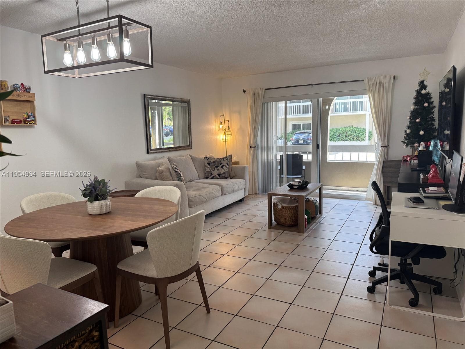 Village Of Kings Creek Co, Miami, FL — 20