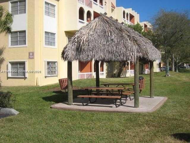Village Of Kings Creek Co, Miami, FL — 15