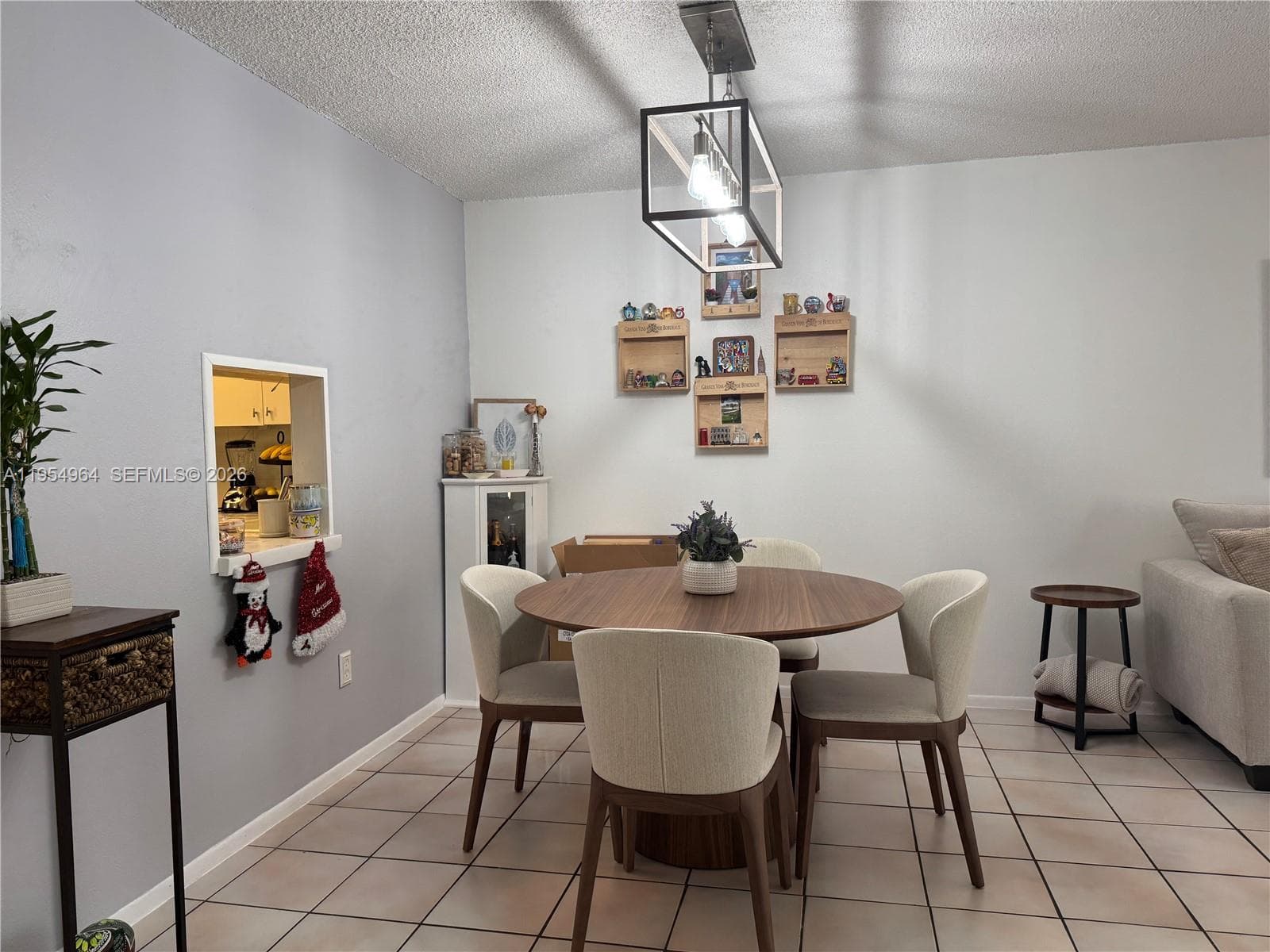 Village Of Kings Creek Co, Miami, FL — 25