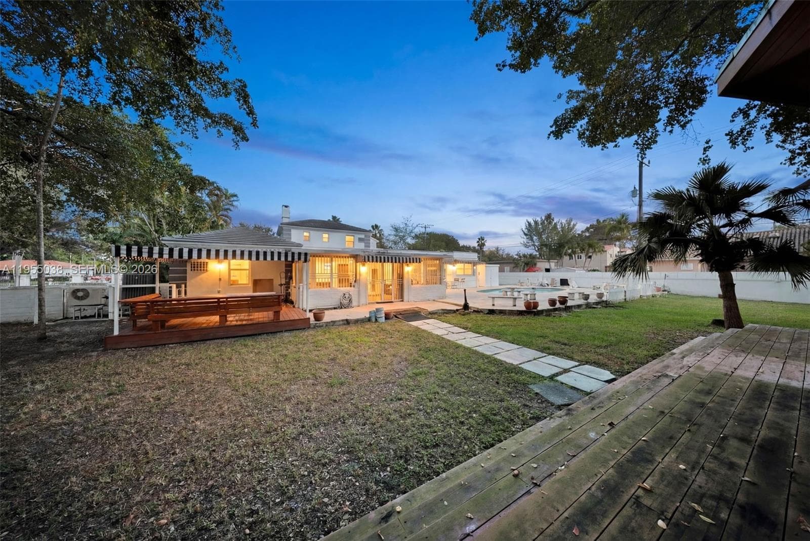 520 Morningside Dr, Miami Springs FL 33166 — 56